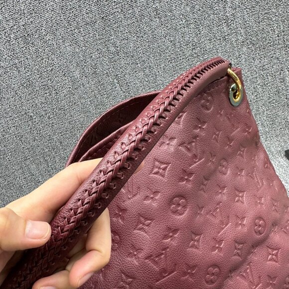 Louis Vuitton Artsy MM Leather Shoulder Bag ccofb1399-102525 - Picture 7 of 15